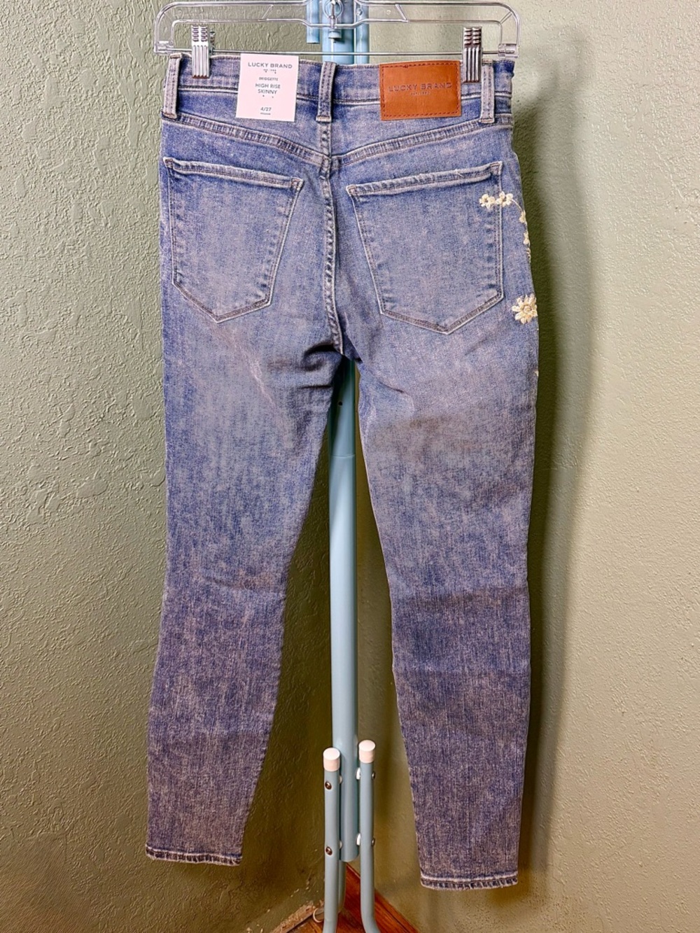 Lucky Brand Light Blue Embroidered Skinny Jeans - Picture 3 of 10